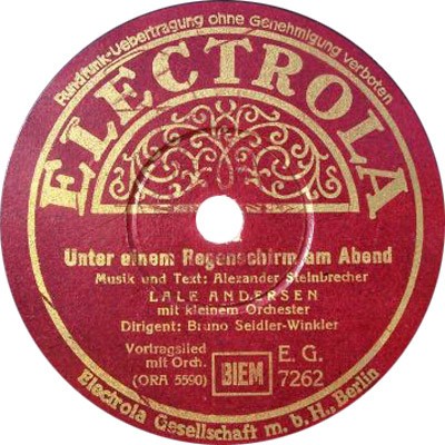 Unter einem Regenschirm am Abend / Unter der roten Laterne von St. Pauli
