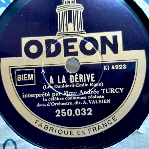 À la dérive / Les Gueuses