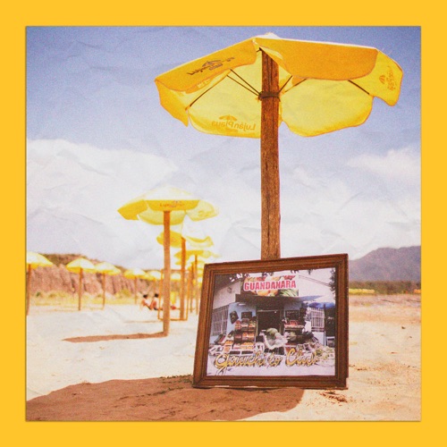 Vivo en la Playita