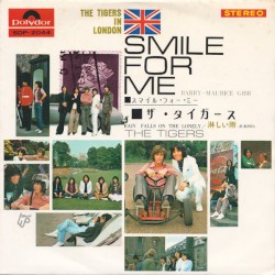 スマイル・フォー・ミー (Smile for Me) / 淋しい雨 (Rain Falls on the Lonely)