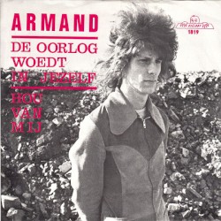 De oorlog woedt in jezelf / Hou van mij