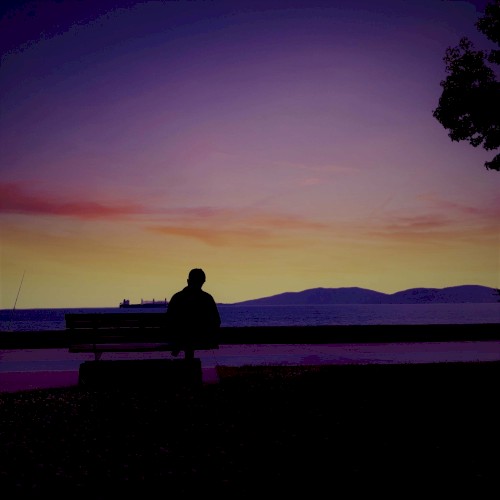 lonely & peaceful