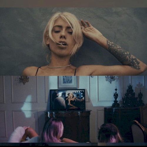 MODEL ON TV