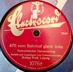 4711 vom Bahnhof gleich links / Ausflug in den Himmel