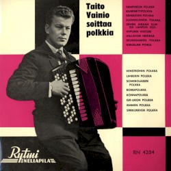 Taito Vainio soittaa polkkaa