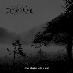Naa skrider natten sort