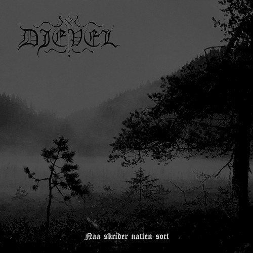 Naa skrider natten sort