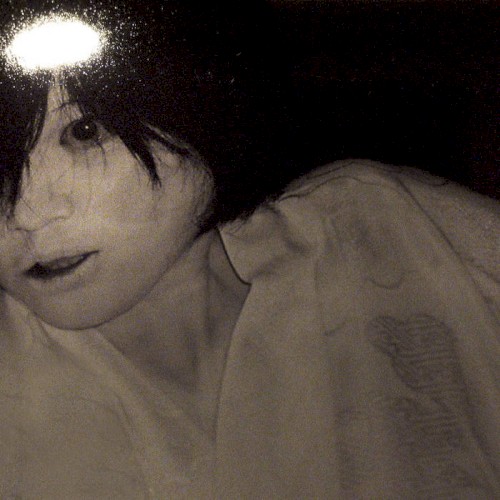 Red Dust (livre d'Éos) / 2005 ~ 2 compositions de musique concrète