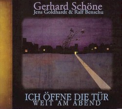 Ich öffne die Tür weit am Abend