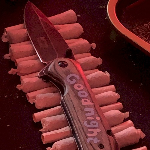 razor blade wrist