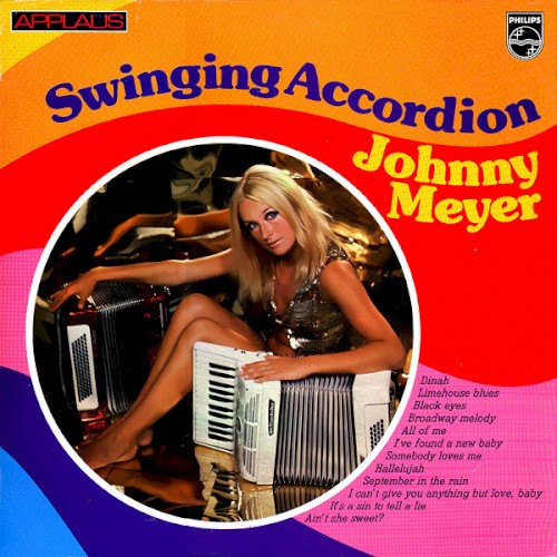 Swinging Accordion