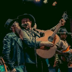 Luckenbach, Texas (Back to the Basics of Love) [feat. Nik Lee]