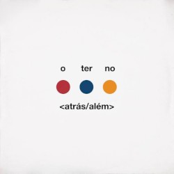 <atrás/além>