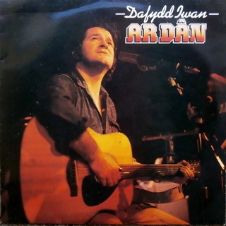 Dafydd Iwan Ar Dân