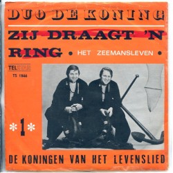 Zij draagt ’n ring / Het zeemansleven