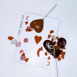 LOVE GONNA DIE