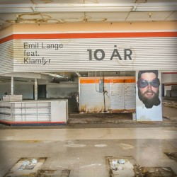 10 År