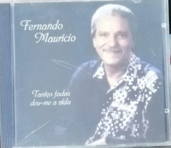 Tantos fados deu-me a vida