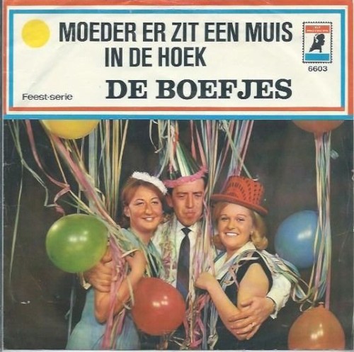 Moeder er zit een muis in de hoek