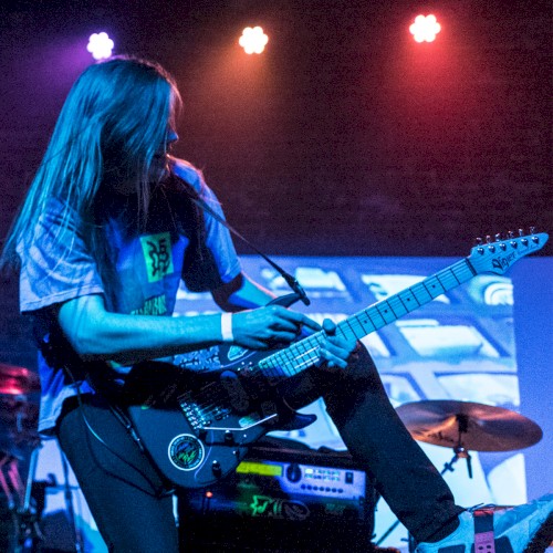 1 GUITAR 4 THE WORLD 3