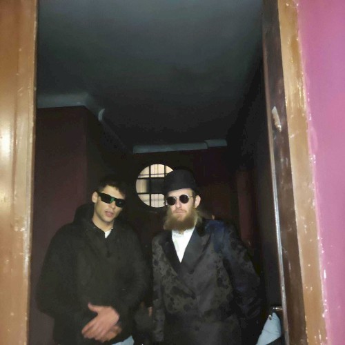 בכל מכל כל