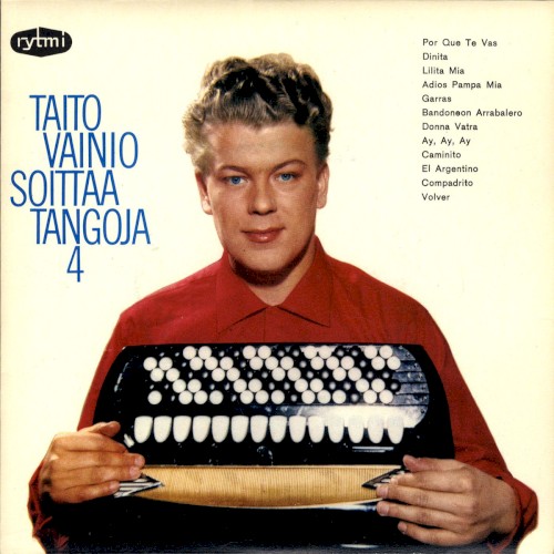 Taito Vainio soittaa tangoja 4