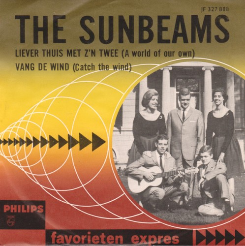 Liever thuis met z’n twee (A World of Our Own) / Vang de wind (Catch the Wind)