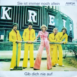 Sie ist immer noch allein