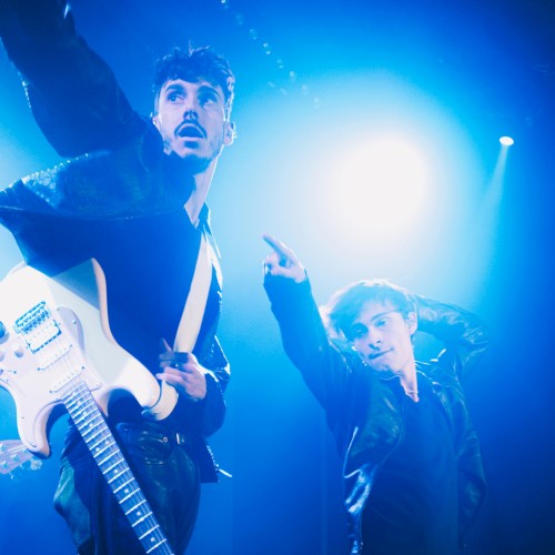 Fake (live)