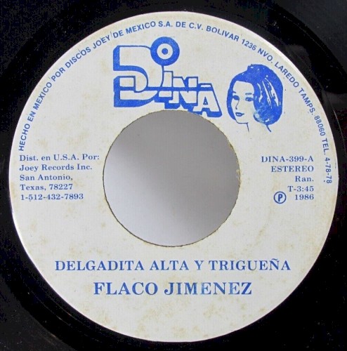 Delgadita alta y trigueña / Europa