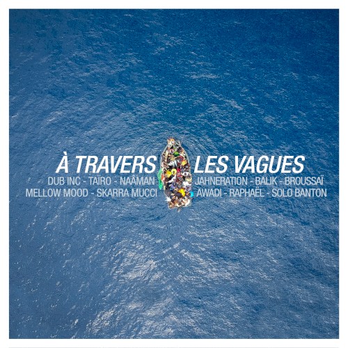 À travers les vagues