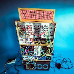 YMNK