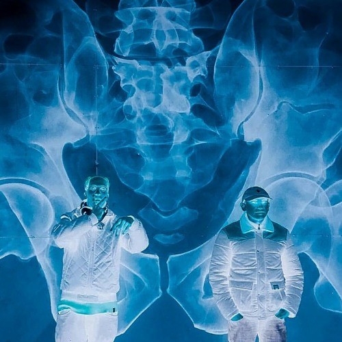 Huile Smith & Jet Lisse presents : Strike v.1