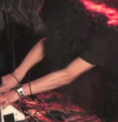 Live at Zher the Zoo 2005