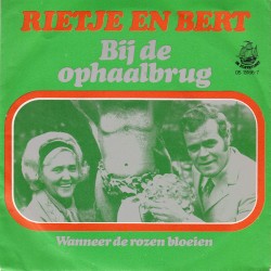 Bij de ophaalbrug / Waneer de rozen bloeien