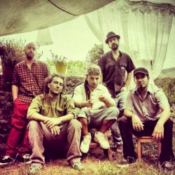 Hijos de la tierra Showcase