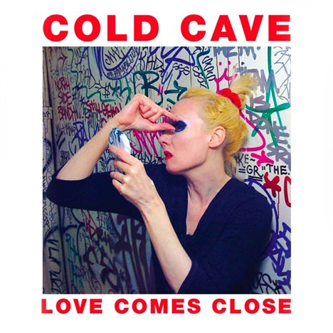 Love Comes Close (Deluxe Edition)