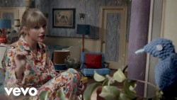 We Are Never Ever Getting Back Together (music video)