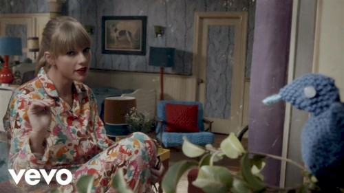 We Are Never Ever Getting Back Together (music video)