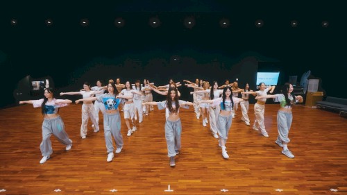 Super Shy (dance practice)