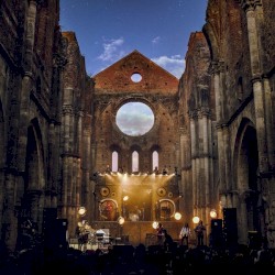 La Chitarra Nella Roccia