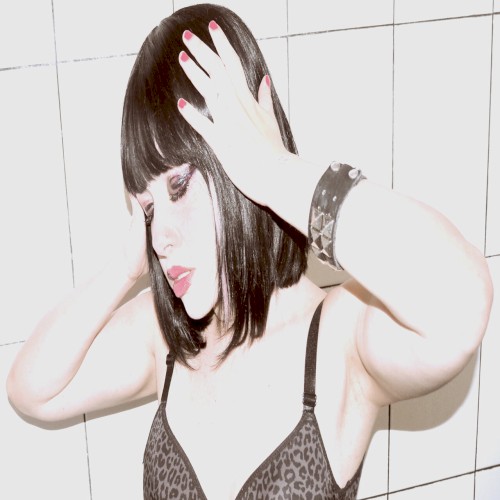 ANGELA (Deluxe)