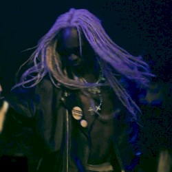 NARCISSIQUE/Gimme More (Live)
