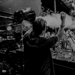 Smoke Up in the Air (extended mix)